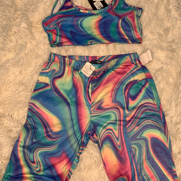 FASHIONABLE FASHION NOVA SET - Picture 6 of 6